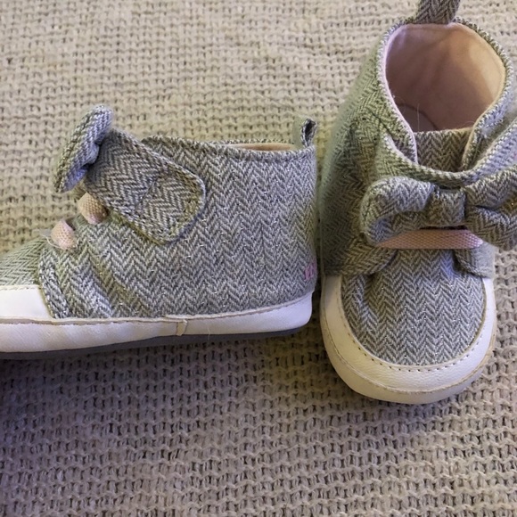 Silver high top baby shoes - Picture 2 of 3